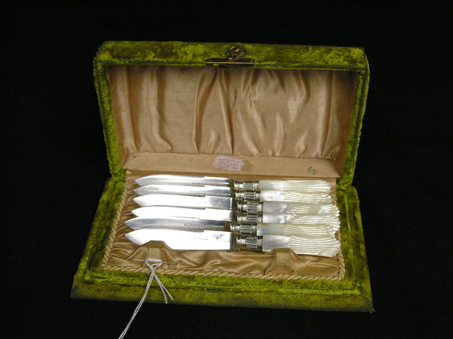 Appraisal: MOTHER OF PEARL HANDLE FRUIT KNIFE SET Marked R and