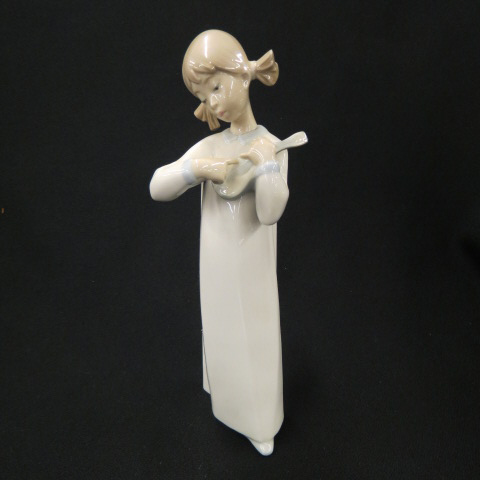 Appraisal: Lladro Porcelain Figurine of Young Girl with Lute