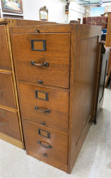 Appraisal: THREE-DRAWER OAK FILE CABINET American second quarter of the th