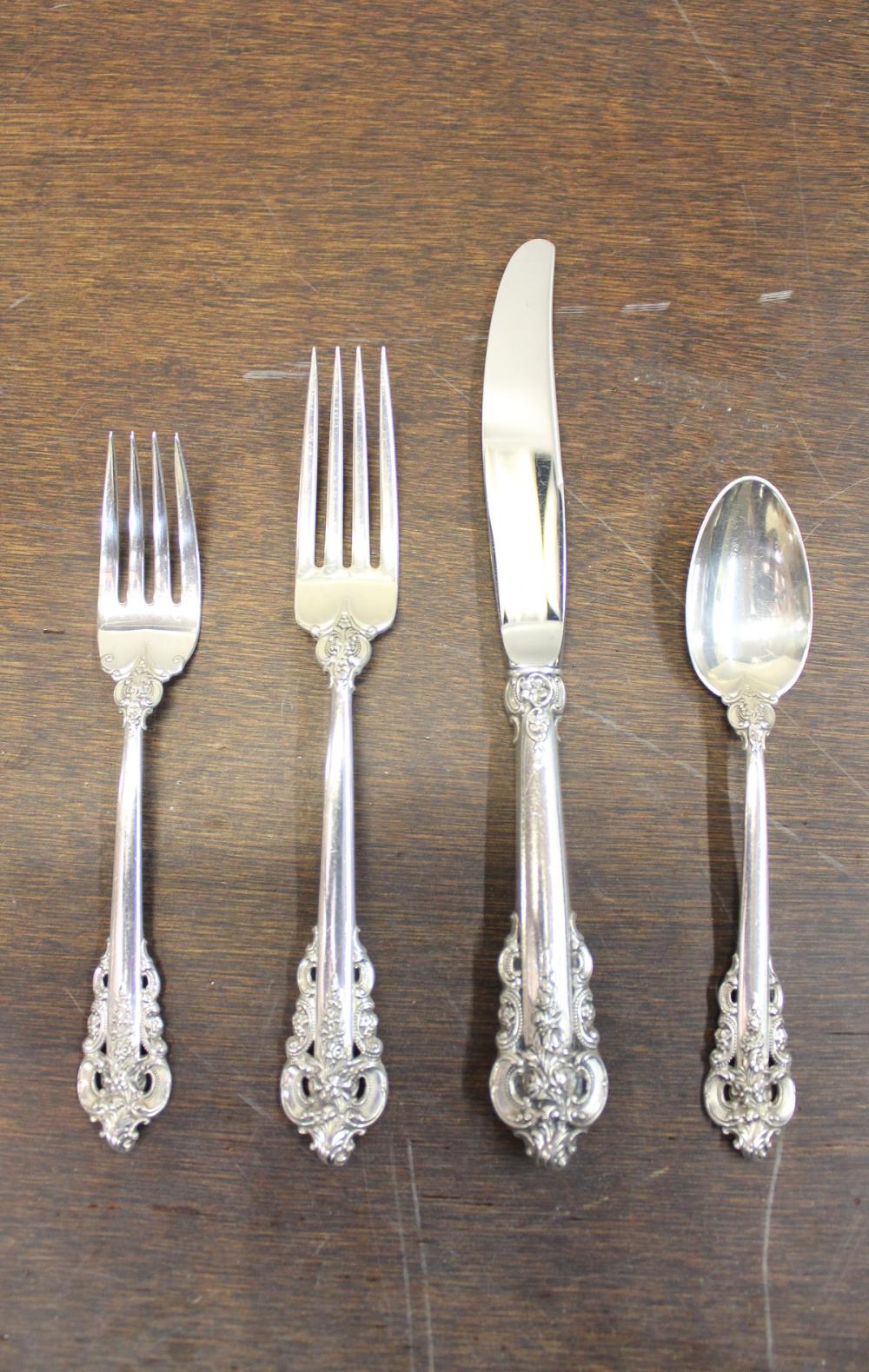 Appraisal: WALLACE GRANDE BAROQUE STERLING SILVER FLATWARE SET pieces comprised of