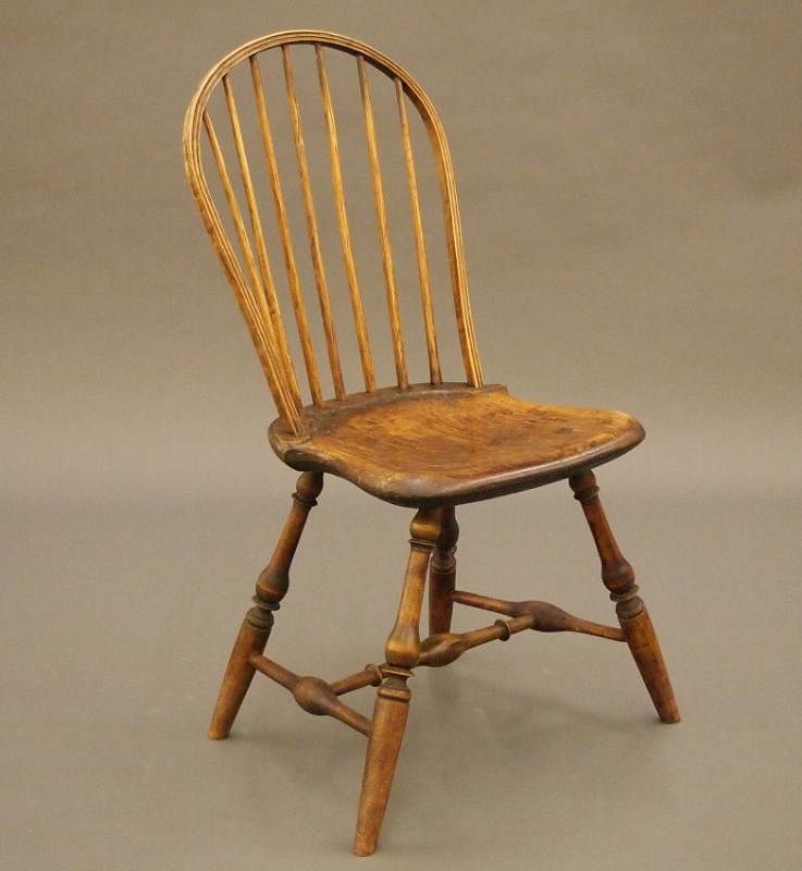 Appraisal: New England bow back Windsor side chair A late th-early