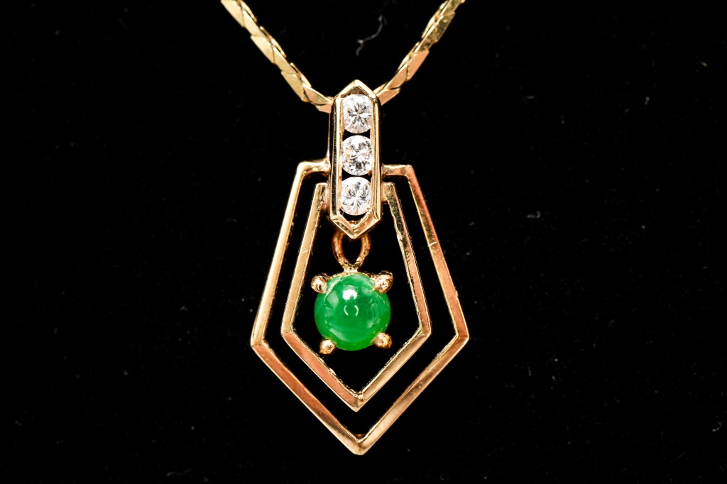 Appraisal: K GOLD EMERALD DIAMONDS PENDANT K NECKLACE K yellow gold