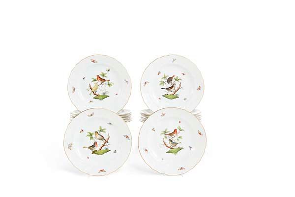 Appraisal: Fourteen Herend Rothschild Bird dinner plates A set of fourteen