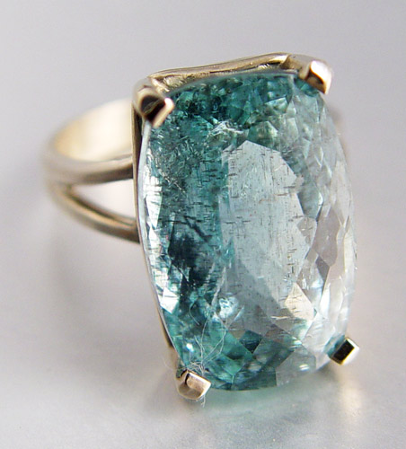 Appraisal: K CT AQUAMARINE RING K white gold ring contains one