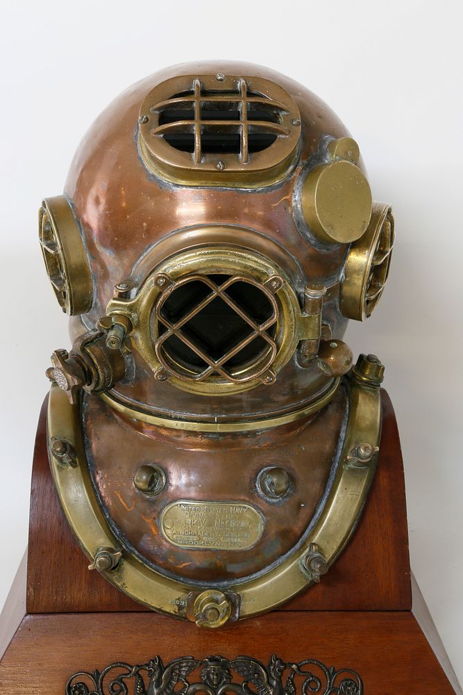 Appraisal: Schrader's Son United States Navy Mark V Diving Helmet circa