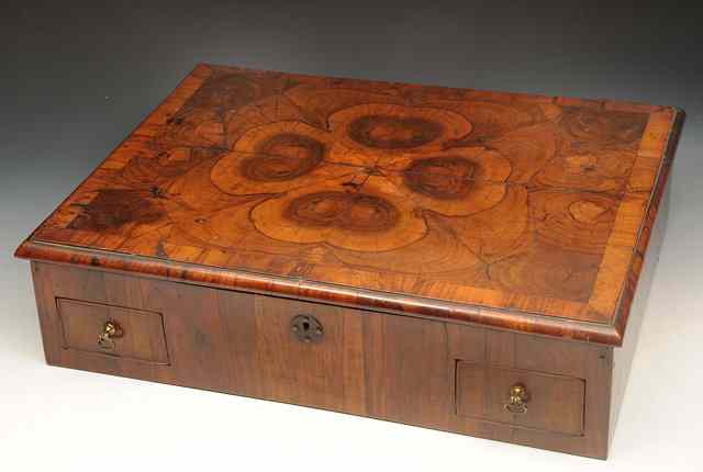 Appraisal: AN EARLY TH CENTURY WALNUT OYSTER VENEERED LACE BOX later