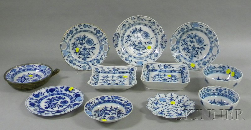 Appraisal: Eleven Pieces of Assorted Blue Onion Type Pattern Ceramic Tableware