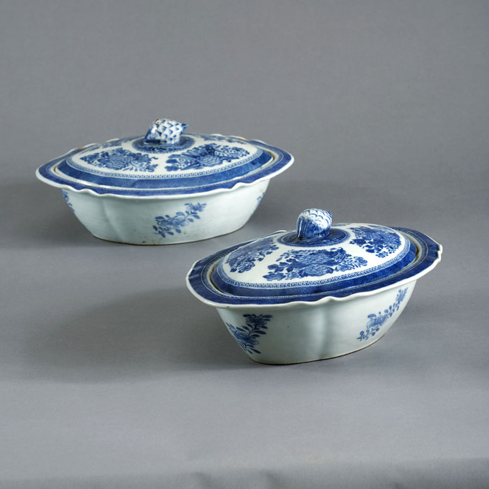 Appraisal: THREE BLUE FITZHUGH LOZENGE FORM SHAPED COVERED VEGETABLE DISHES WITH