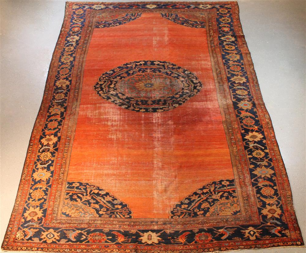 Appraisal: PERSIAN SULTANABAD RUG WITH CENTRAL MEDALLION CIRCA border of radiating