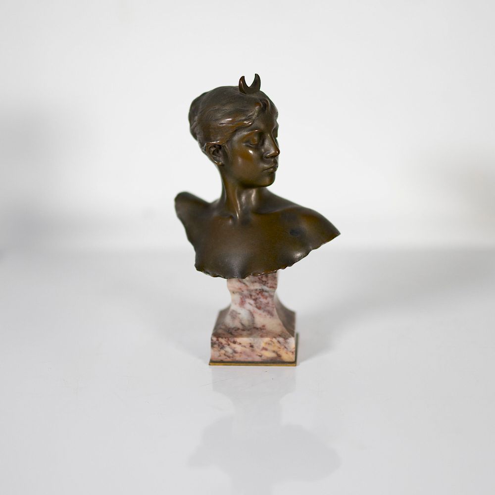 Appraisal: Alexandre Falgui re - Bust of Diana Lot Alexandre Falgui