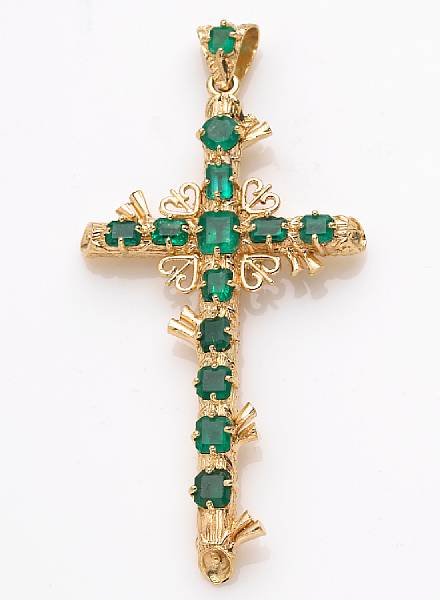 Appraisal: An emerald and k gold cruciform pendant measurements x in