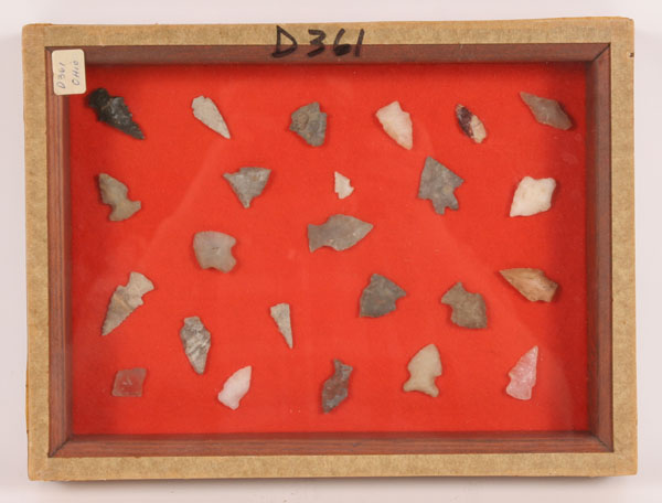 Appraisal: small arrowheads bird points from Canton OH including a nice