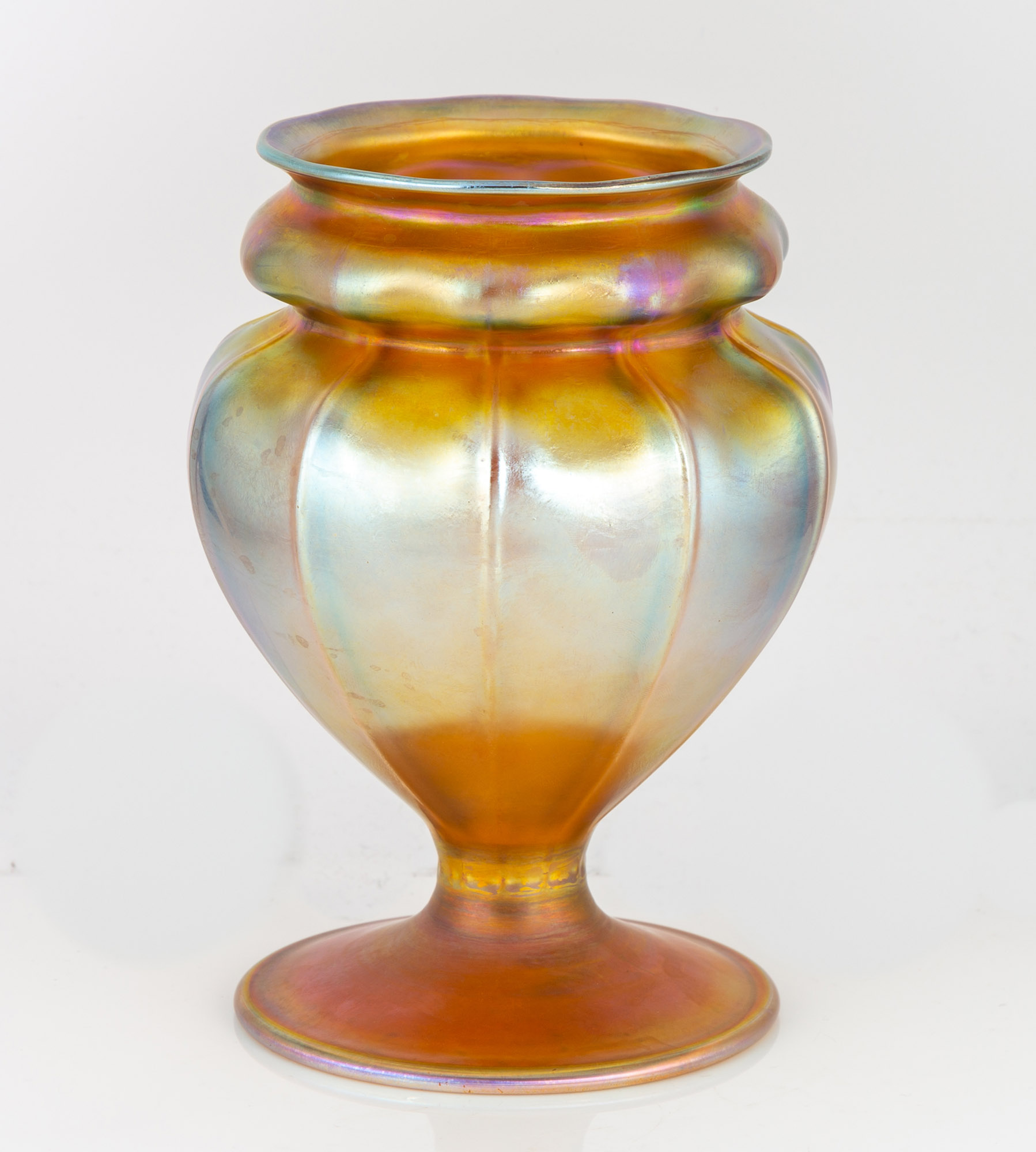 Appraisal: TIFFANY STUDIOS FAVRILE URN VASE Early th century Inscribed 'L