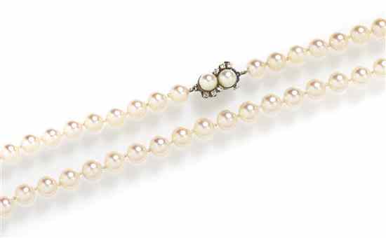 Appraisal: A Single Strand of Cultured Pearls containing pearls measuring approximately