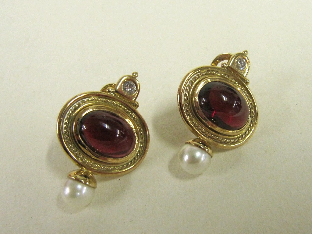 Appraisal: Pair of ct gold cabochon garnet diamond and cultured pearl