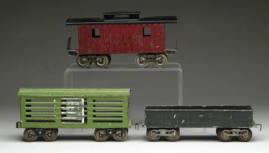 Appraisal: LOT OF LIONEL O GAUGE FREIGHT CARS Consisting of caboose