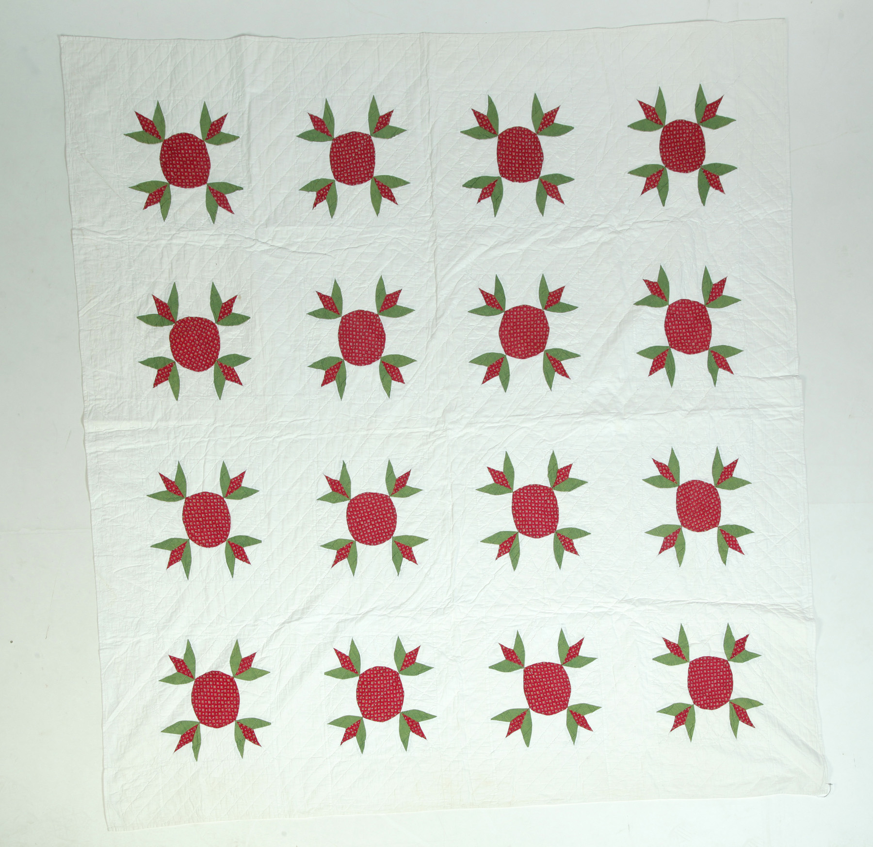 Appraisal: HAND STITCHED APPLIQUE FOUR-LEAF SCALLOP PATTERN QUILT American mid th