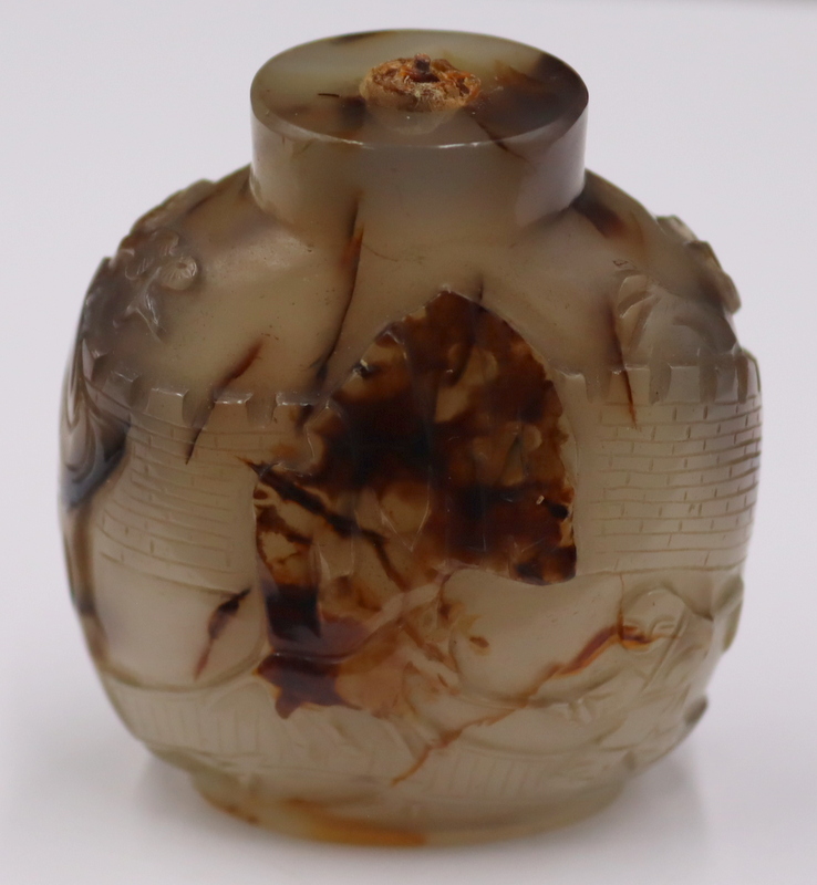 Appraisal: CHINESE SHADOW AGATE SNUFF BOTTLE Accompanied by a Chinese carved