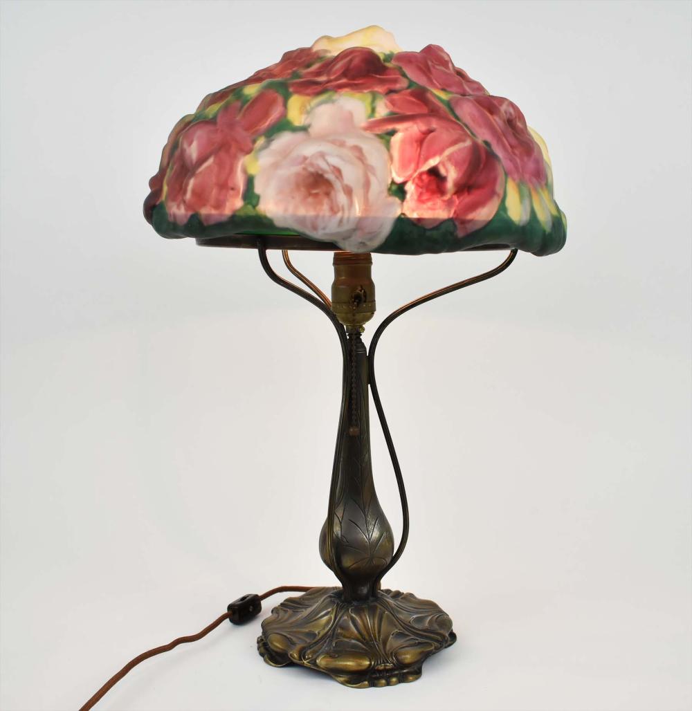 Appraisal: PAIRPOINT PAINTED PUFFY ROSE BOUQUET GLASS TABLE LAMP - the