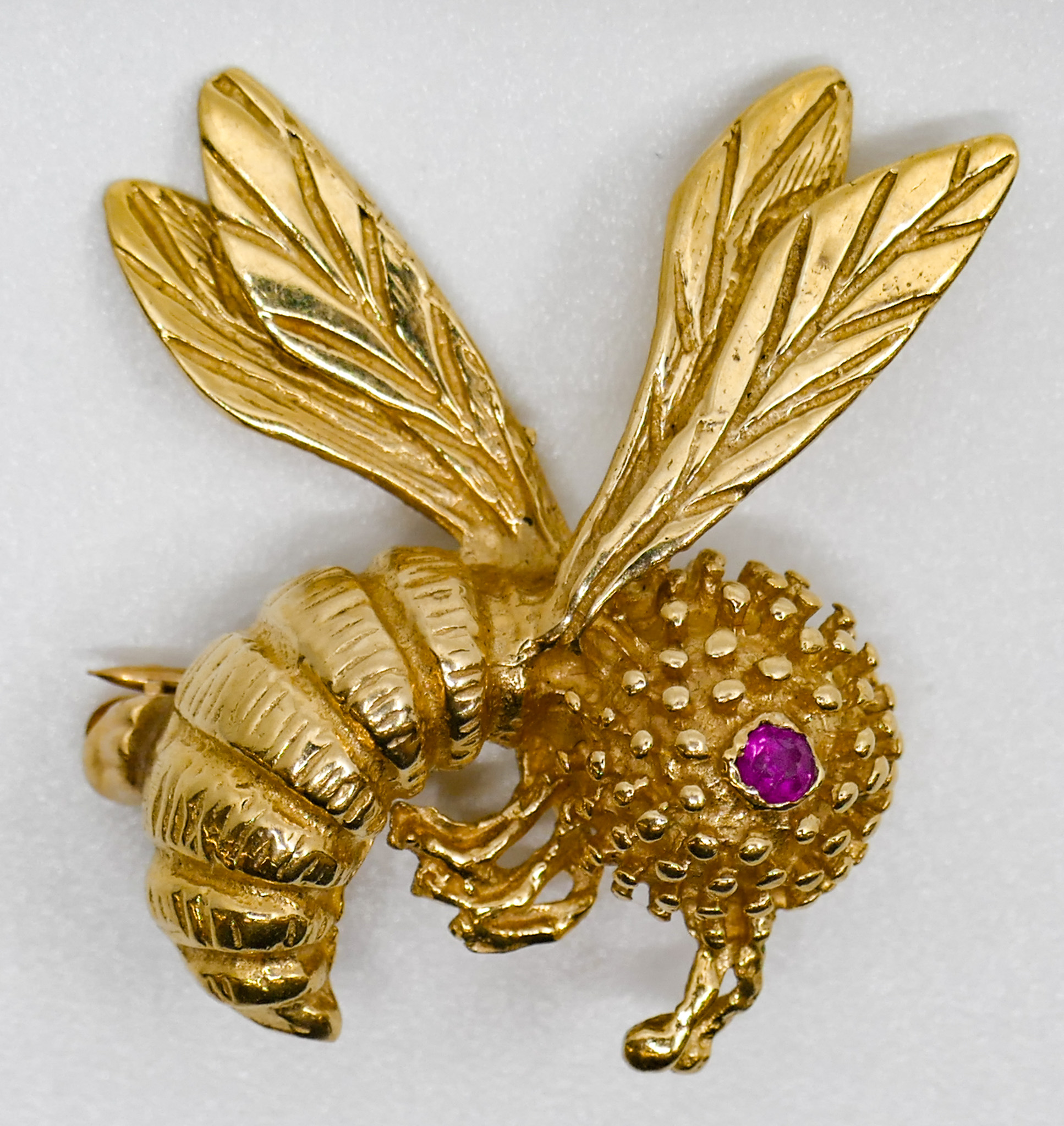 Appraisal: k Figural Bee Brooch with Ruby Eyes '' - Grams