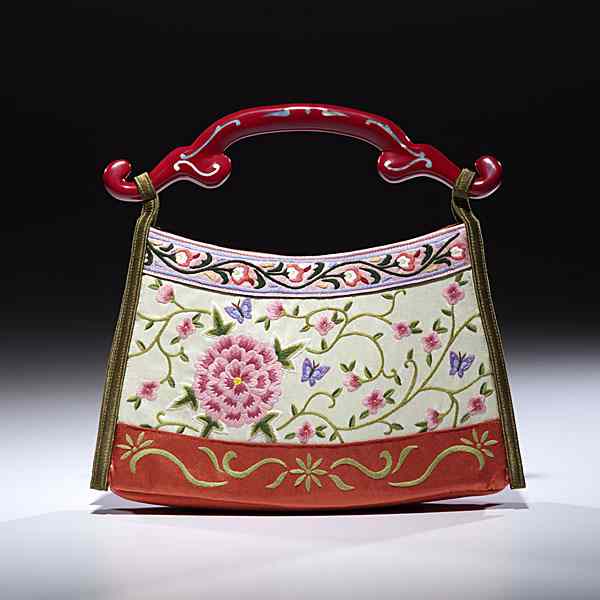 Appraisal: Vintage Asian Inspired Handbag A beautiful Asian inspired silk scenery