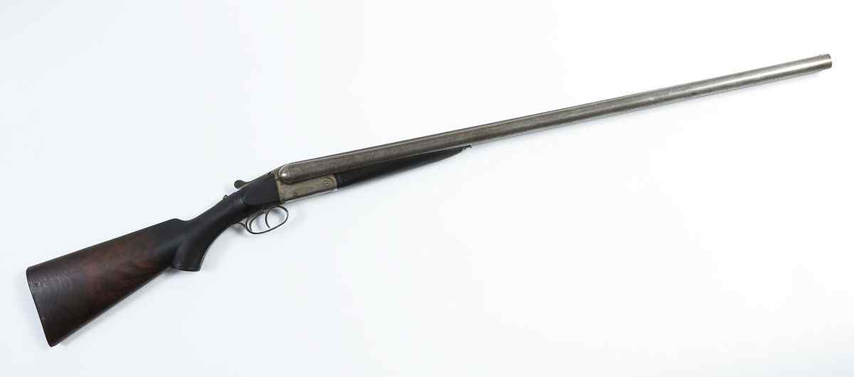 Appraisal: A FRANCOTTE ENGLISH DOUBLE BARREL SHOTGUN Hammerless marked A Francotte