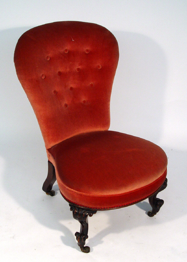 Appraisal: Victorian mahogany spoon back bedroom chair with pink button back