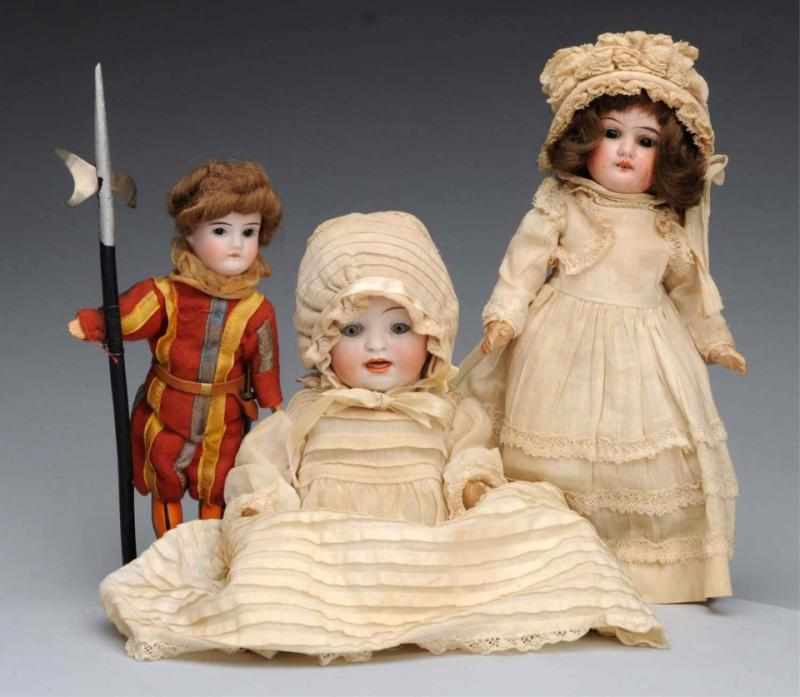 Appraisal: Lot of German Bisque Dolls Hertel Schwab character baby mediocre