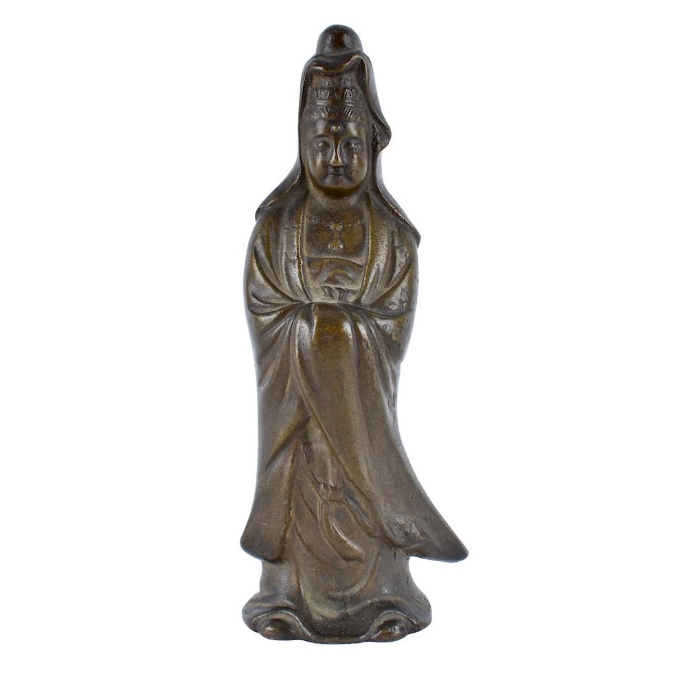 Appraisal: Chinese Bronze Guanyin Figurine th Century Chinese Bronze Guanyin Figurine