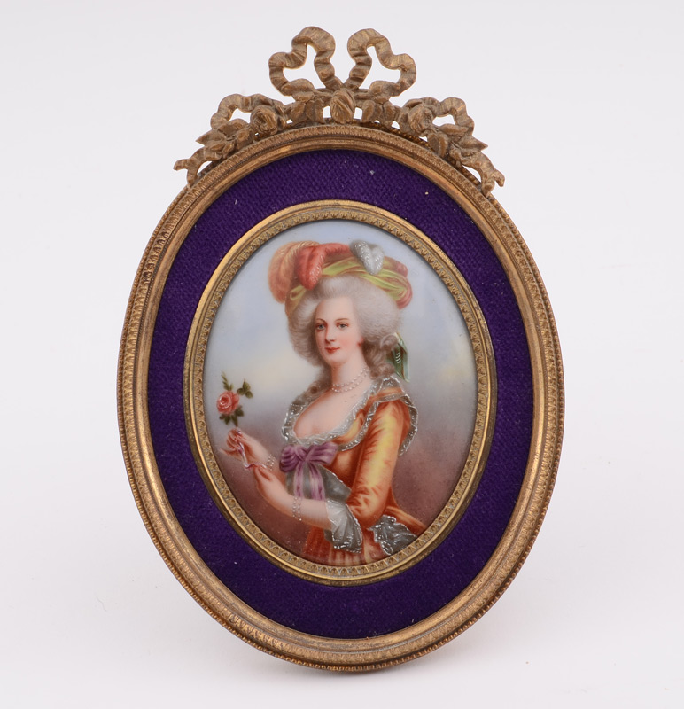 Appraisal: MINIATURE PAINTING ON PORCELAIN OF AN ELEGANT LADY sight size