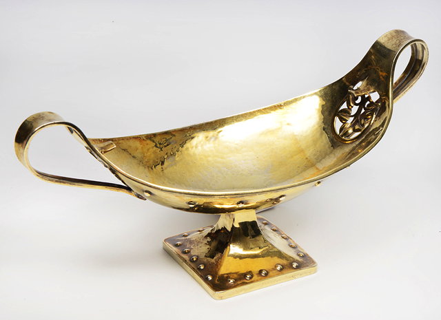 Appraisal: AN EARLY TH CENTURY SILVER GILT TWIN HANDLED COMPORT by