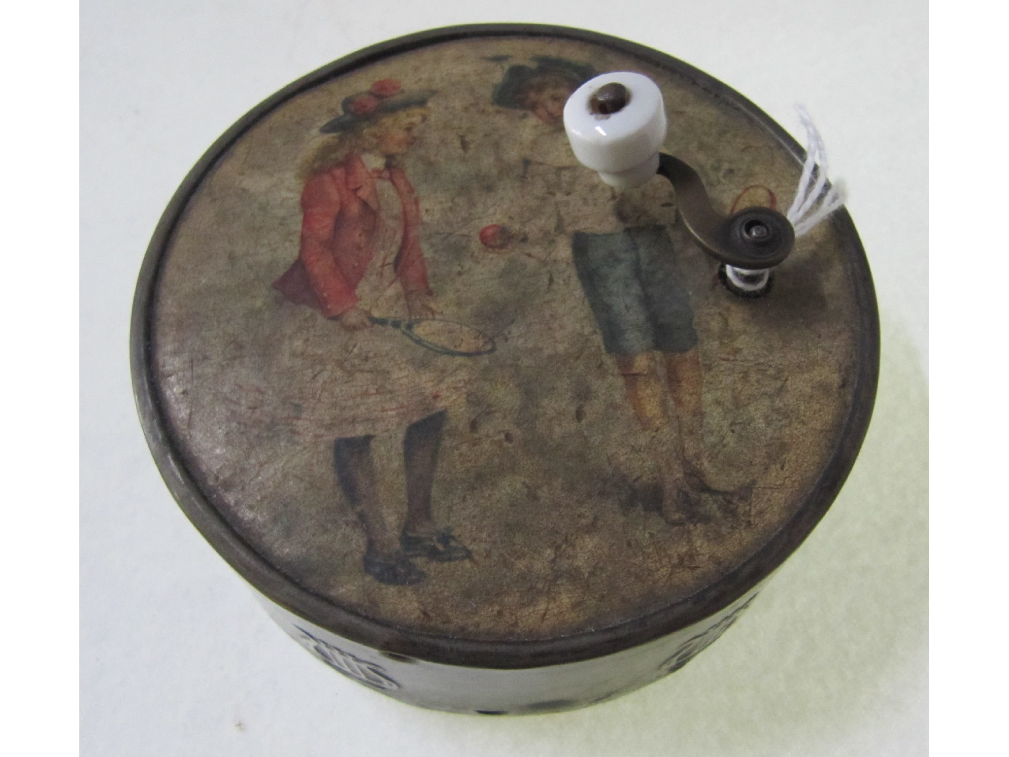 Appraisal: A mechanical wind-up music box