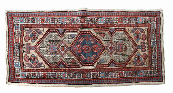 Appraisal: A Serab rug size approximately ft in x ft in