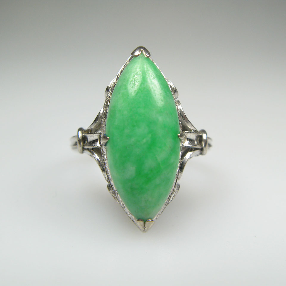 Appraisal: k White Gold Ring set with a navette-shaped jadeite cabochon