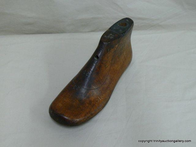 Appraisal: Antique Cobblers Wooden Shoe Form - E square toe with