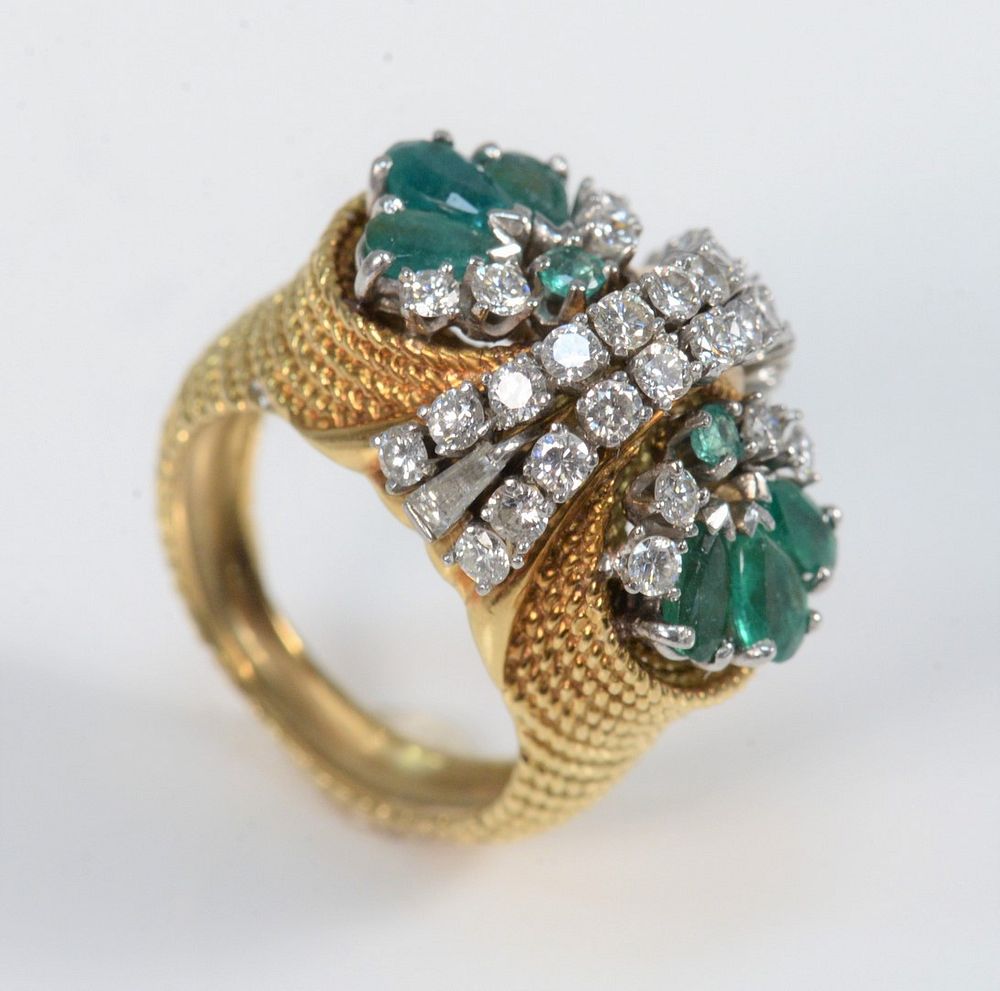 Appraisal: Karat Yellow Gold Ring set with eight emeralds and thirty-two