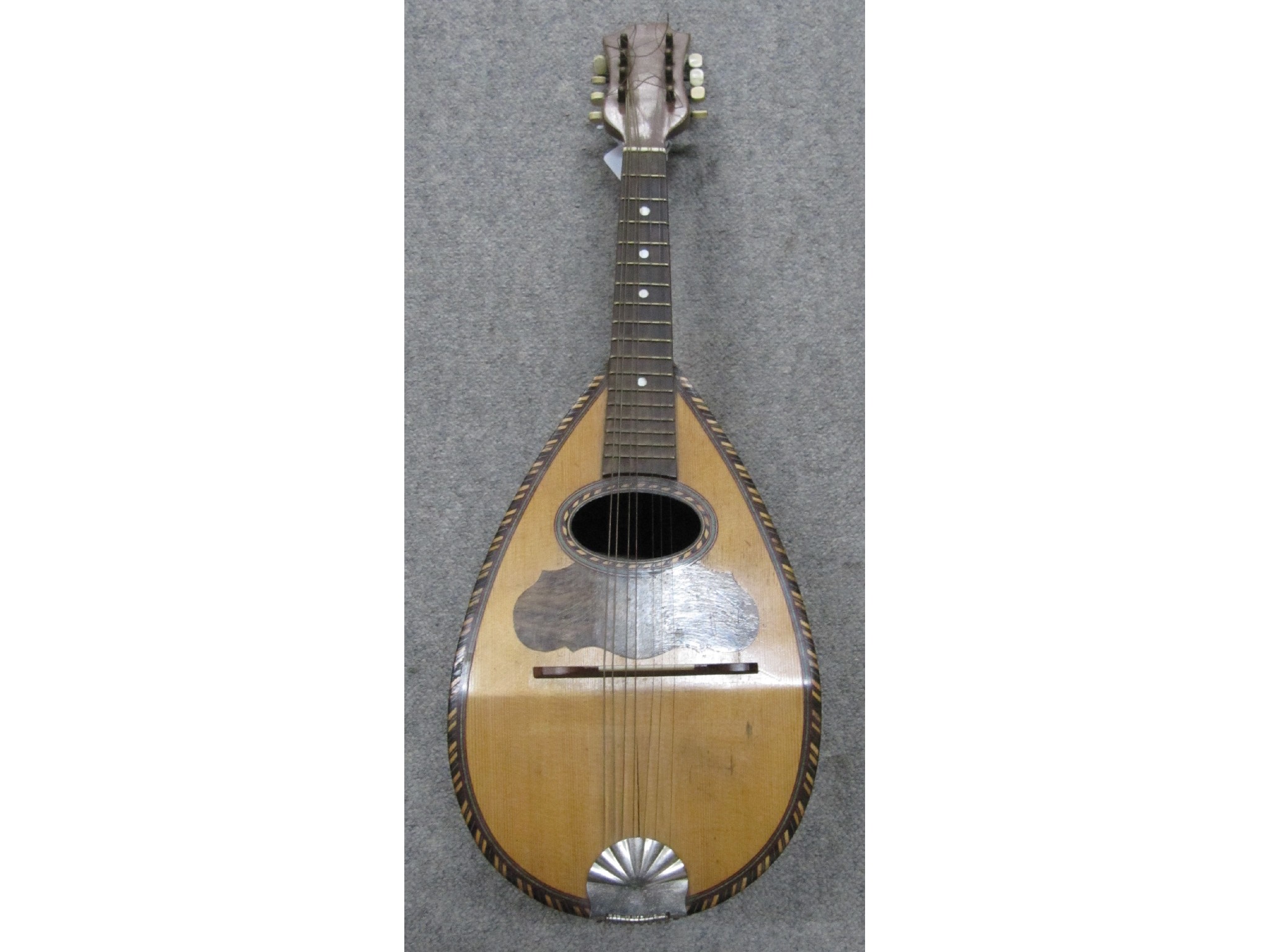 Appraisal: A mandolin in case