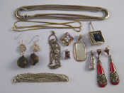 Appraisal: A mixed lot of white metal tests silver jewellery comprising