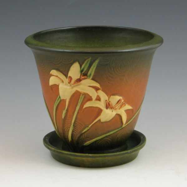 Appraisal: Roseville Zephyr Lily flower pot with saucer in brown and