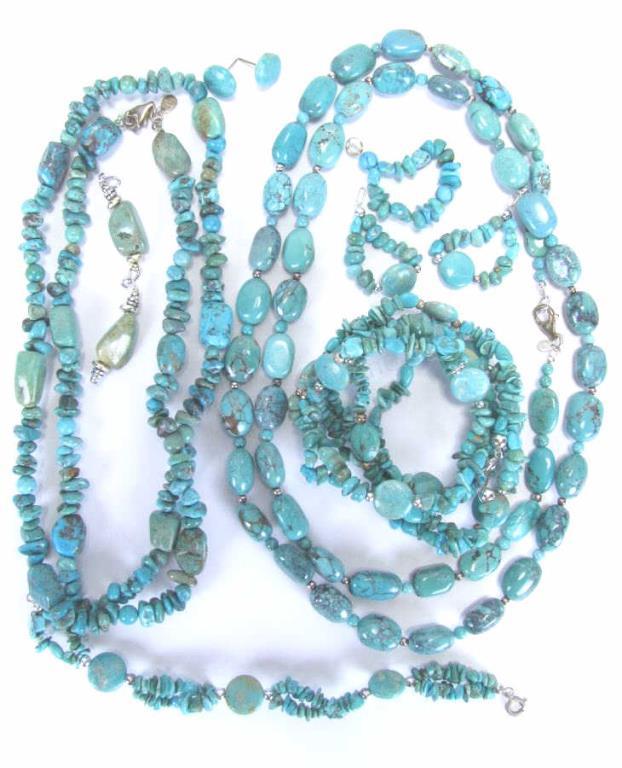 Appraisal: Tumbled turquoise jewelry including beads with clasp and accent beads