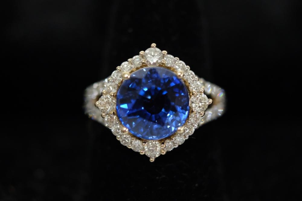 Appraisal: CT CORNFLOWER BLUE SAPPHIRE DIAMOND RING k Yellow gold cornflower