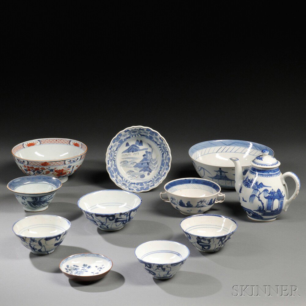 Appraisal: Eleven Porcelain Items China and Japan five blue and white