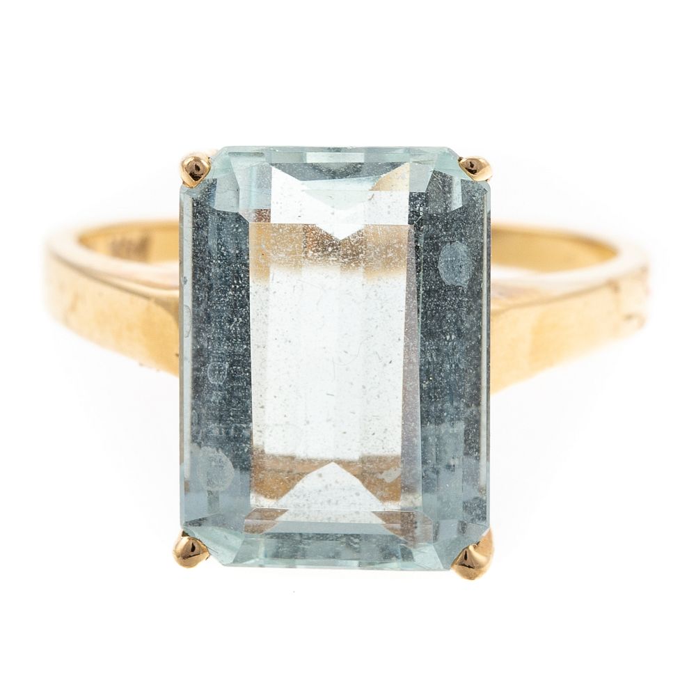 Appraisal: A ct Aquamarine Cocktail Ring in K K yellow gold