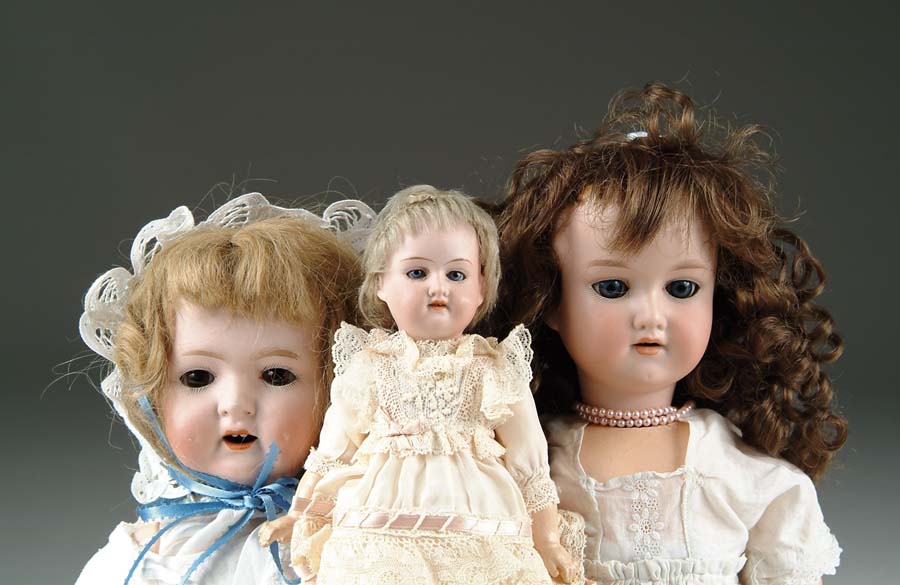 Appraisal: LOT OF BISQUE HEAD DOLLS First two being A M