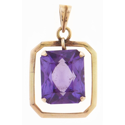 Appraisal: A synthetic colour change sapphire pendant in gold indistinct control