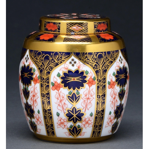 Appraisal: A Royal Crown Derby Imari pattern ginger jar and cover