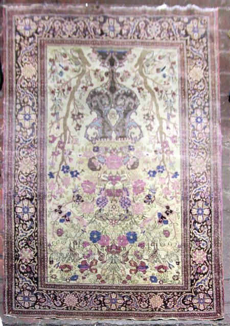 Appraisal: A Kashan rug late th early th century the cream