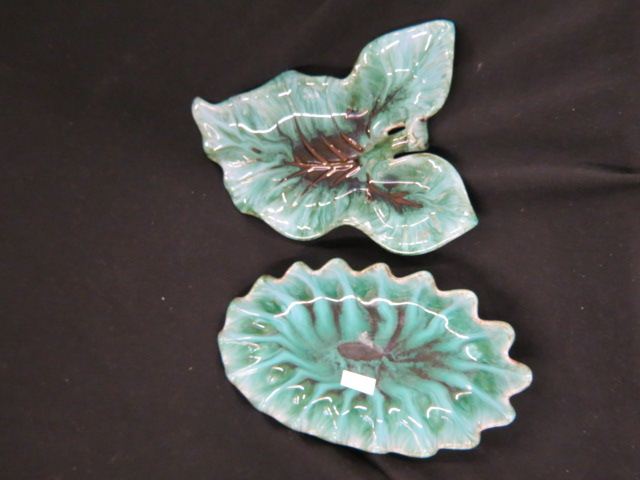 Appraisal: Blue Mountain Canadian Art Pottery Dishes x leaf and x