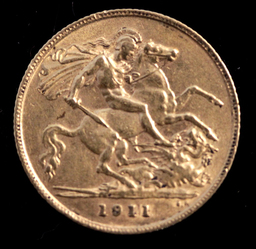 Appraisal: A George V half sovereign