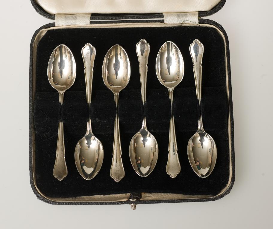 Appraisal: SET OF SIX SILVER COFFEE SPOONS SHEFFIELD in fitted case